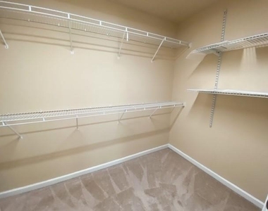 2511 Gadsen Walk - Photo Thumbnail 27