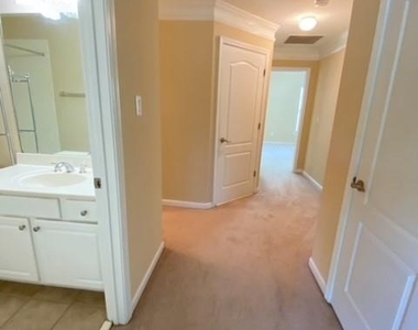 2511 Gadsen Walk - Photo Thumbnail 31