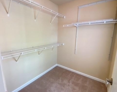 2511 Gadsen Walk - Photo Thumbnail 26