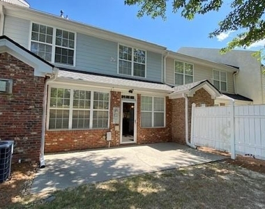 2511 Gadsen Walk - Photo Thumbnail 33