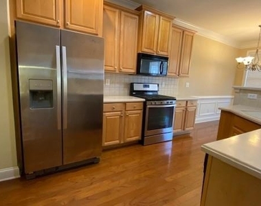 2511 Gadsen Walk - Photo Thumbnail 19