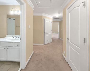 2511 Gadsen Walk - Photo Thumbnail 34