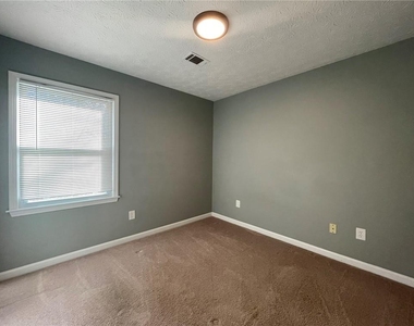 3076 Mill Falls Court - Photo Thumbnail 8