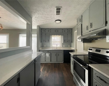 3076 Mill Falls Court - Photo Thumbnail 4