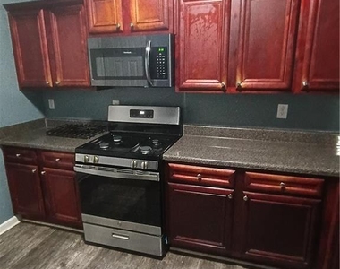 325 Barshay Drive - Photo Thumbnail 2