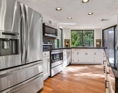 1000 Muirfield Drive - Photo Thumbnail 22