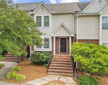 2266 Oak Glenn Circle - Photo Thumbnail 2