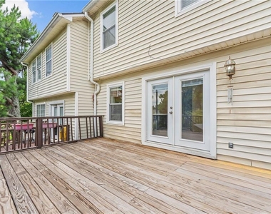 2266 Oak Glenn Circle - Photo Thumbnail 18