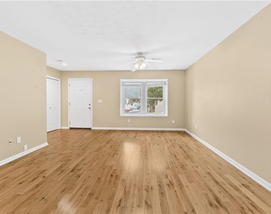 2266 Oak Glenn Circle - Photo Thumbnail 9