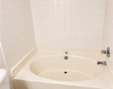 1271 Vintage Pointe Dr - Photo Thumbnail 16
