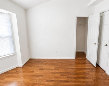1271 Vintage Pointe Dr - Photo Thumbnail 13