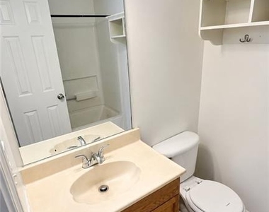 1271 Vintage Pointe Dr - Photo Thumbnail 14