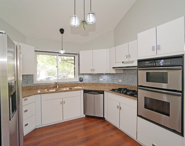 229 Willow Parkway - Photo Thumbnail 7