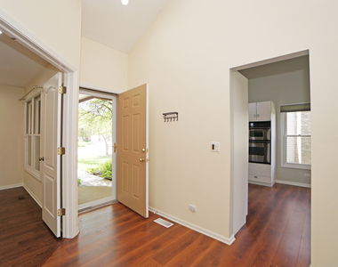 229 Willow Parkway - Photo Thumbnail 1