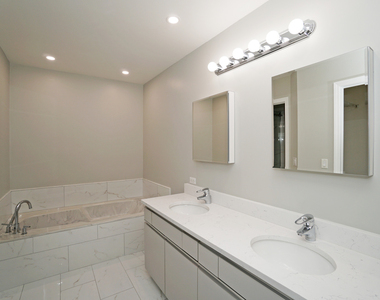 229 Willow Parkway - Photo Thumbnail 12