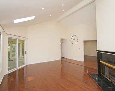 229 Willow Parkway - Photo Thumbnail 3