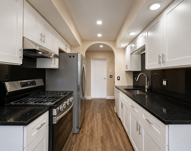 311 Milton Court - Photo Thumbnail 2