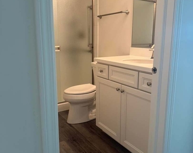 628 Florence Street - Photo Thumbnail 5