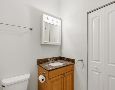 938 N Washtenaw Avenue - Photo Thumbnail 10