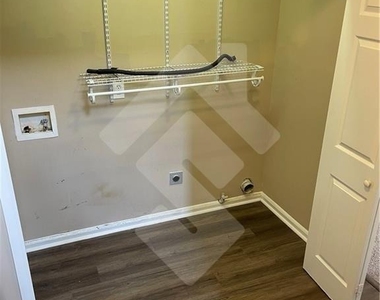 4839 Lake Park Lane - Photo Thumbnail 28