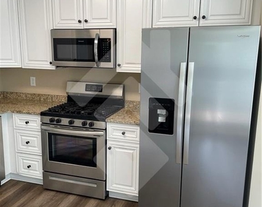 4839 Lake Park Lane - Photo Thumbnail 9