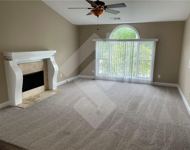 4839 Lake Park Lane - Photo Thumbnail 4