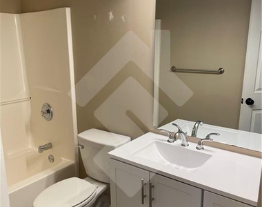 4839 Lake Park Lane - Photo Thumbnail 20