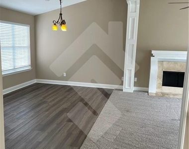 4839 Lake Park Lane - Photo Thumbnail 3
