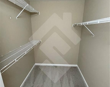 4839 Lake Park Lane - Photo Thumbnail 15