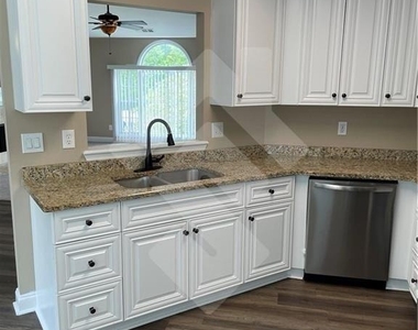 4839 Lake Park Lane - Photo Thumbnail 8