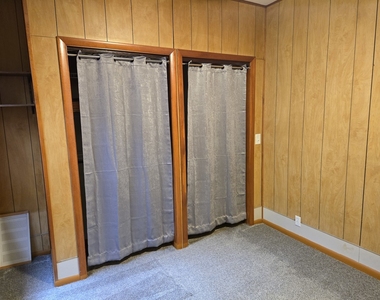208 S Main Street - Photo Thumbnail 11