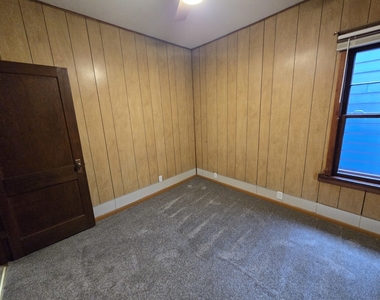 208 S Main Street - Photo Thumbnail 10
