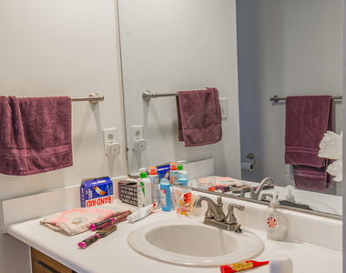 1105 E Florida Avenue - Photo Thumbnail 13