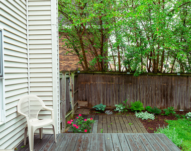 1105 E Florida Avenue - Photo Thumbnail 14