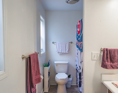 1105 E Florida Avenue - Photo Thumbnail 12