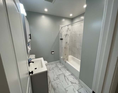 4829 S Justine Street - Photo Thumbnail 3