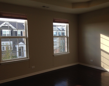 3175 Coral Lane - Photo Thumbnail 7