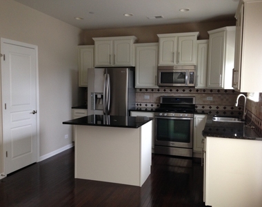 3175 Coral Lane - Photo Thumbnail 4