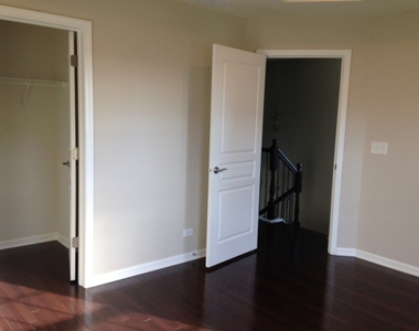 3175 Coral Lane - Photo Thumbnail 9