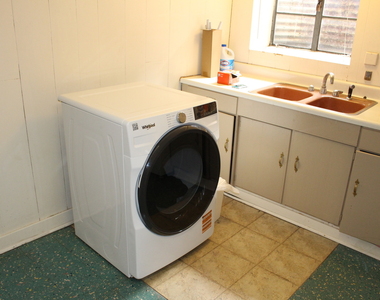 415 E Atwater Avenue - Photo Thumbnail 38