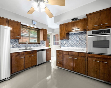 415 E Atwater Avenue - Photo Thumbnail 15