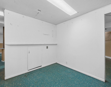 415 E Atwater Avenue - Photo Thumbnail 36