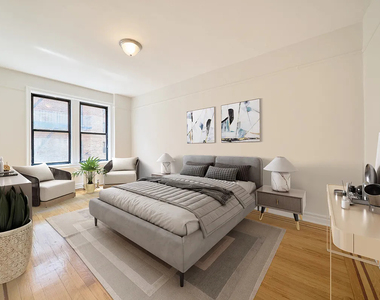 West 204th Street - Photo Thumbnail 3