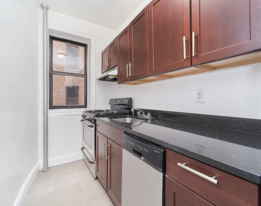 West 204th Street - Photo Thumbnail 1