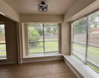 414 Dogwood Street - Photo Thumbnail 4