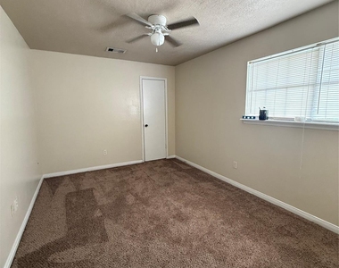 414 Dogwood Street - Photo Thumbnail 11