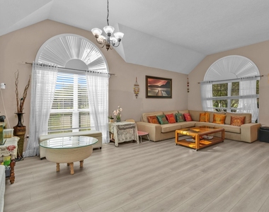 30015 Marion Meadow Lane - Photo Thumbnail 7