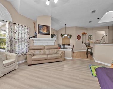 30015 Marion Meadow Lane - Photo Thumbnail 13