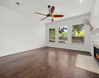 25030 Emporia Point Court - Photo Thumbnail 9