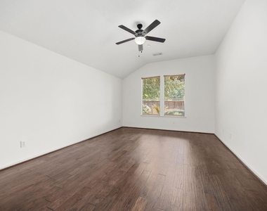 25030 Emporia Point Court - Photo Thumbnail 16